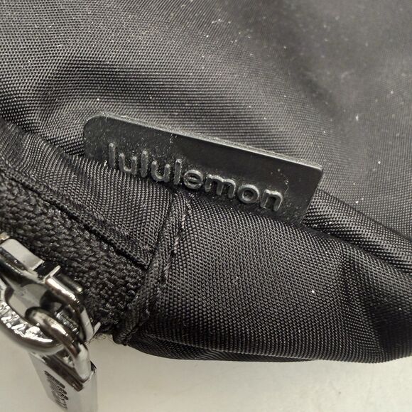 Lululemon Belt Sling Bag Black Nylon Large Logo 1L - 7" x 5" x 2" Waist Fanny - Picture 4 of 16